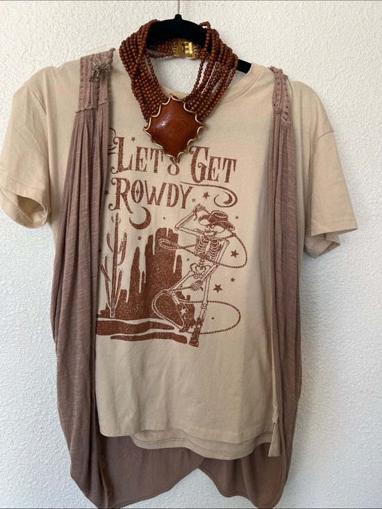vary Other - Women’’ 'Let's Get Rowdy' Graphic T‑Shirt - Cream with Brown Print 4 pieces